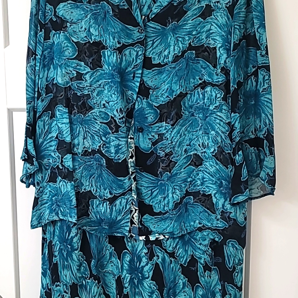 Style & Co 2-piece Blue/Teal/Black/White 2 piece top and skirt/dress  SZ 16P.
